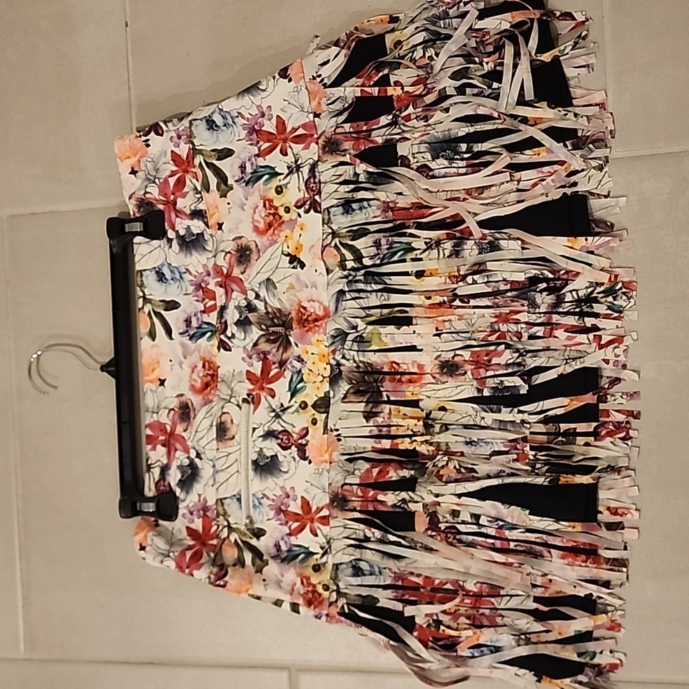 GGblue Allure Luxe Sport Floral Fringe Golf/Court Skort - L